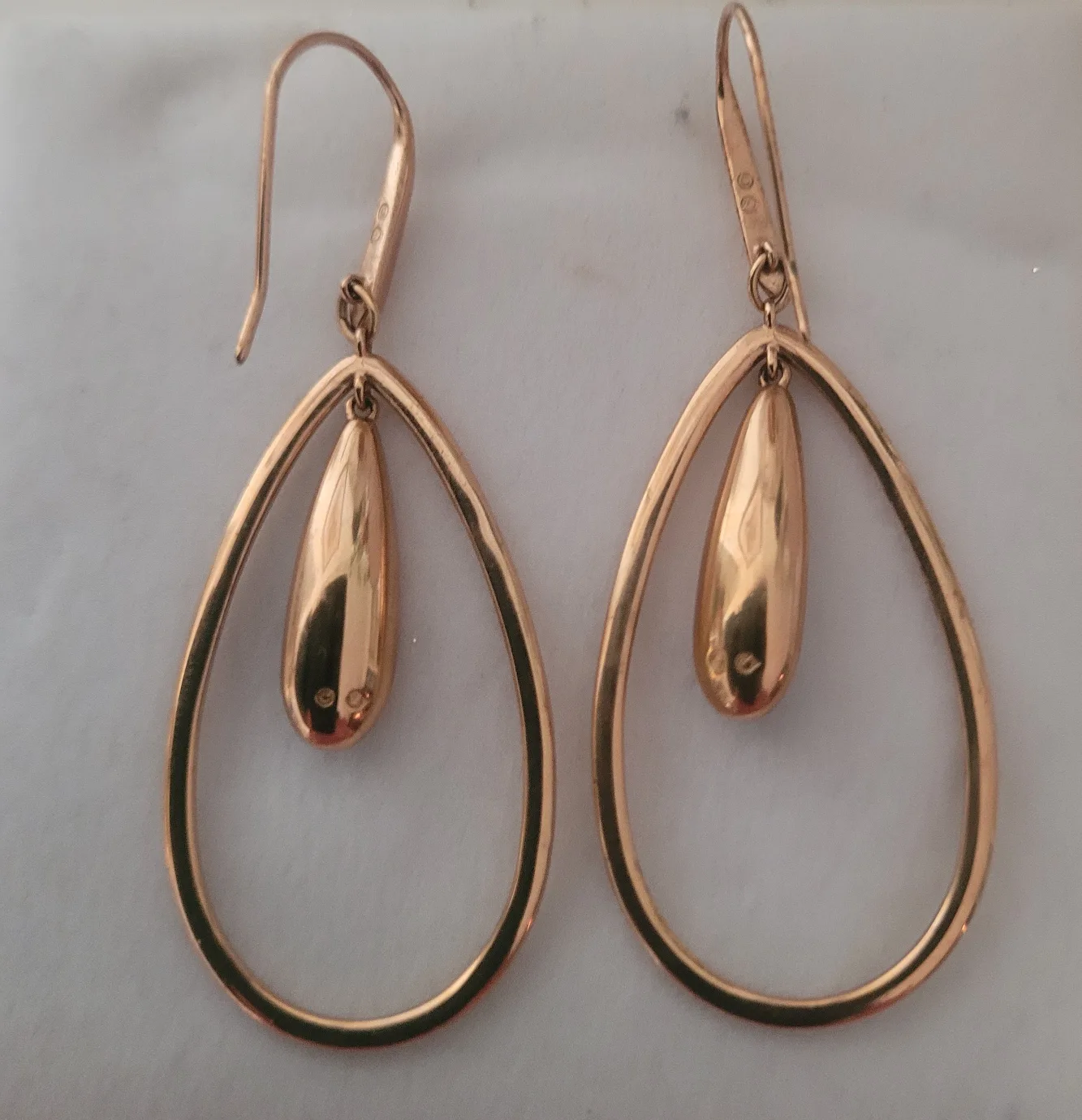 Swarovski Rose Gold Drop Earrings image indicator(2)