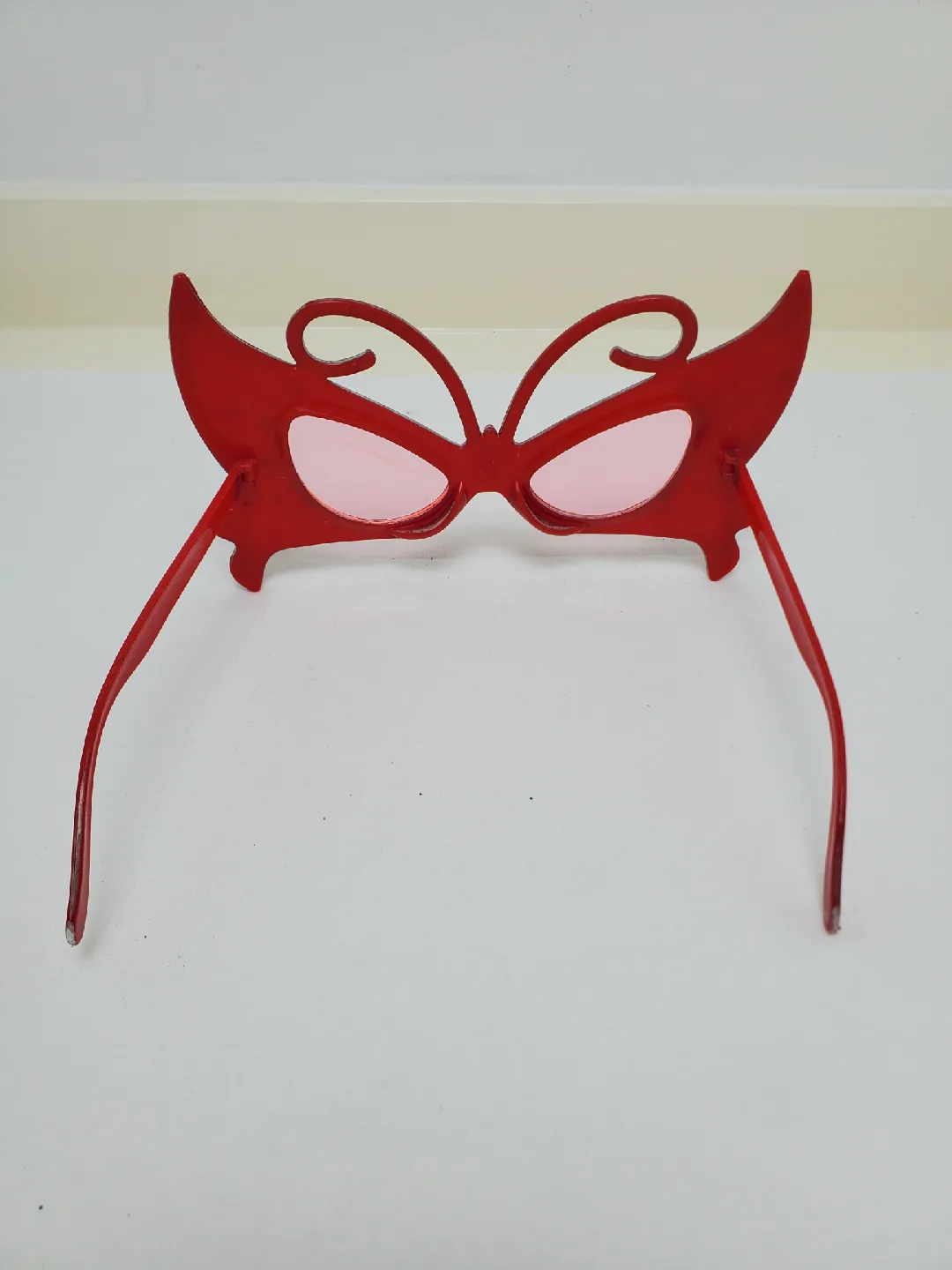 Free Red Butterfly Wing Sunglasses image indicator(8)