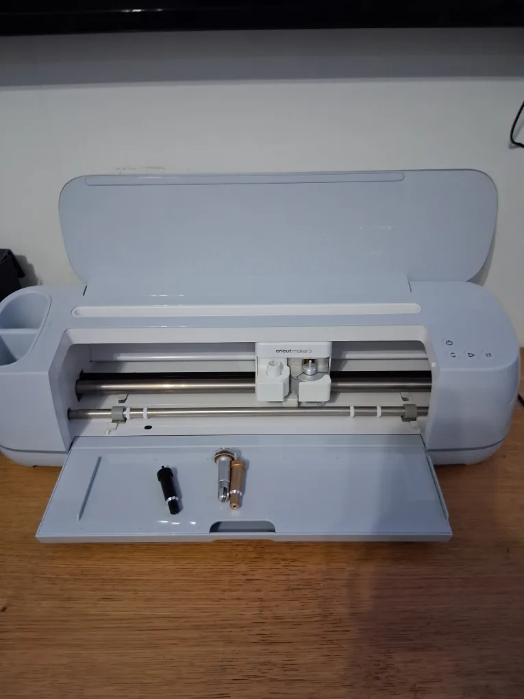 Cricut Maker 3 - DIY Crafting Machine image indicator(3)