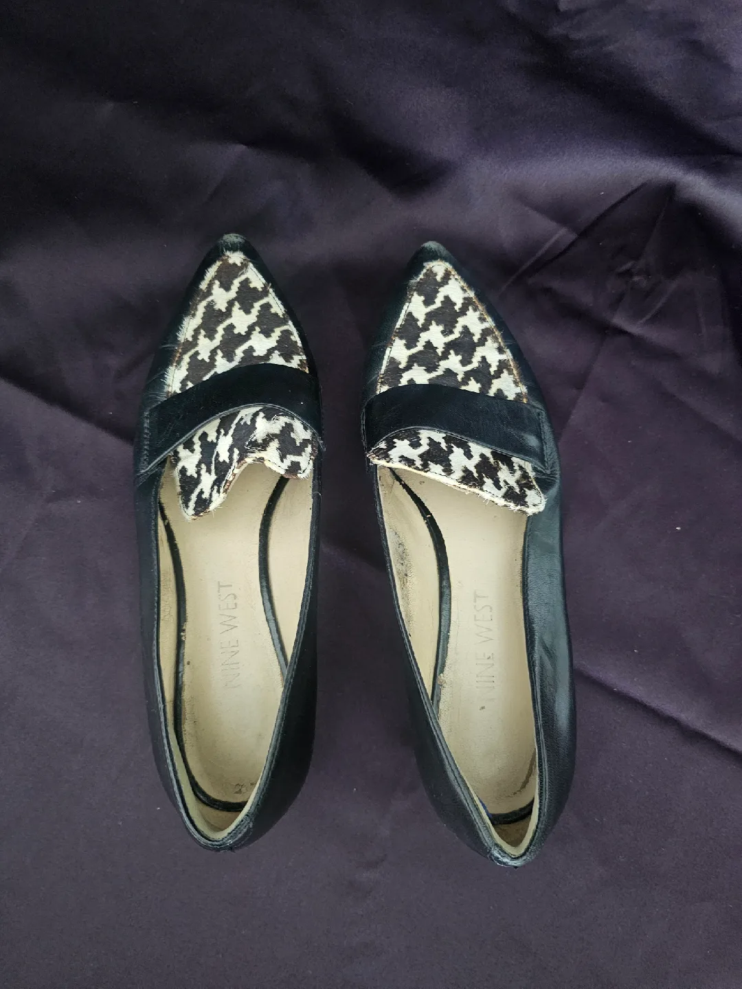 USED - Nine West Black Leather Houndstooth Loafers, Size 5.5 image indicator(4)