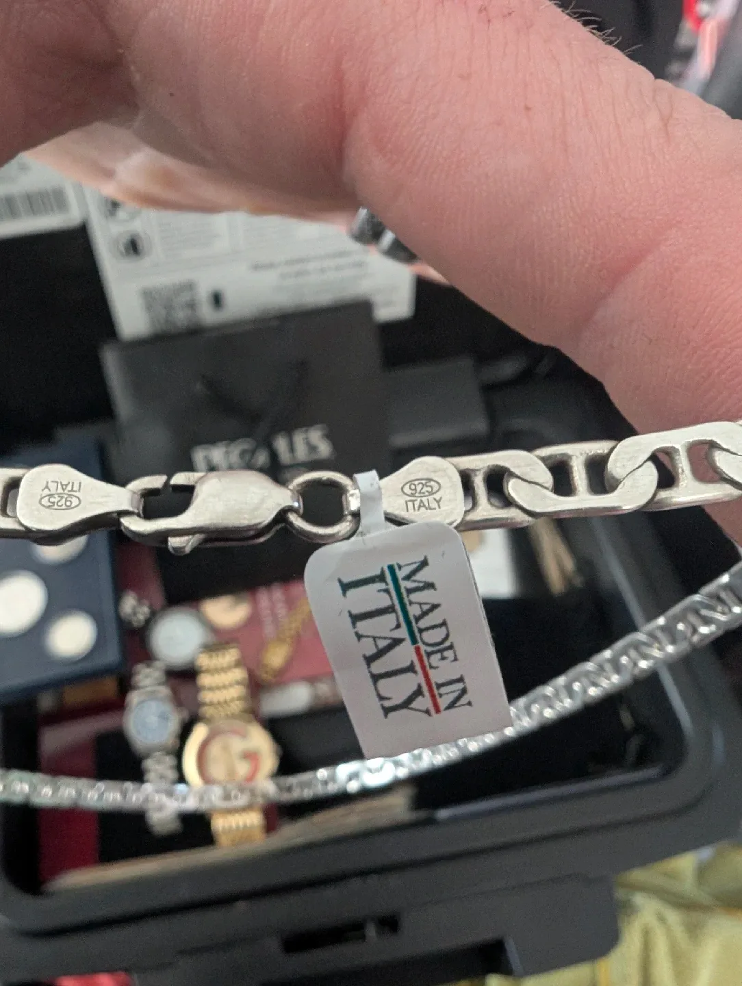 Peoples Jewellers 6.9mm Mariner Chain Necklace image indicator(4)