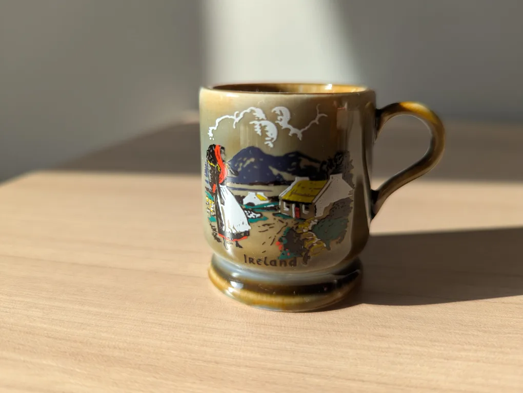Wade Irish Porcelain Shot Glass thumbnail