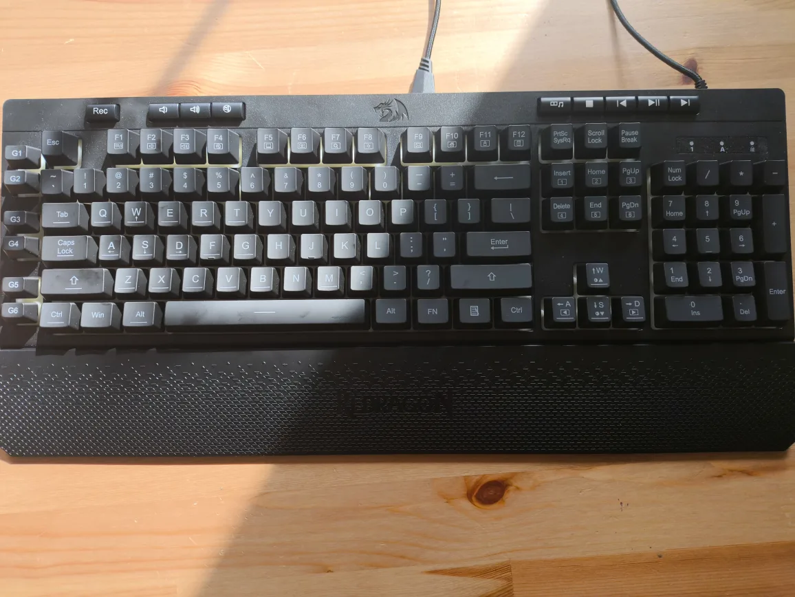 Redragon K552 Kumara Mechanical Keyboard ( 50% DISCOUNT!!) image indicator(3)