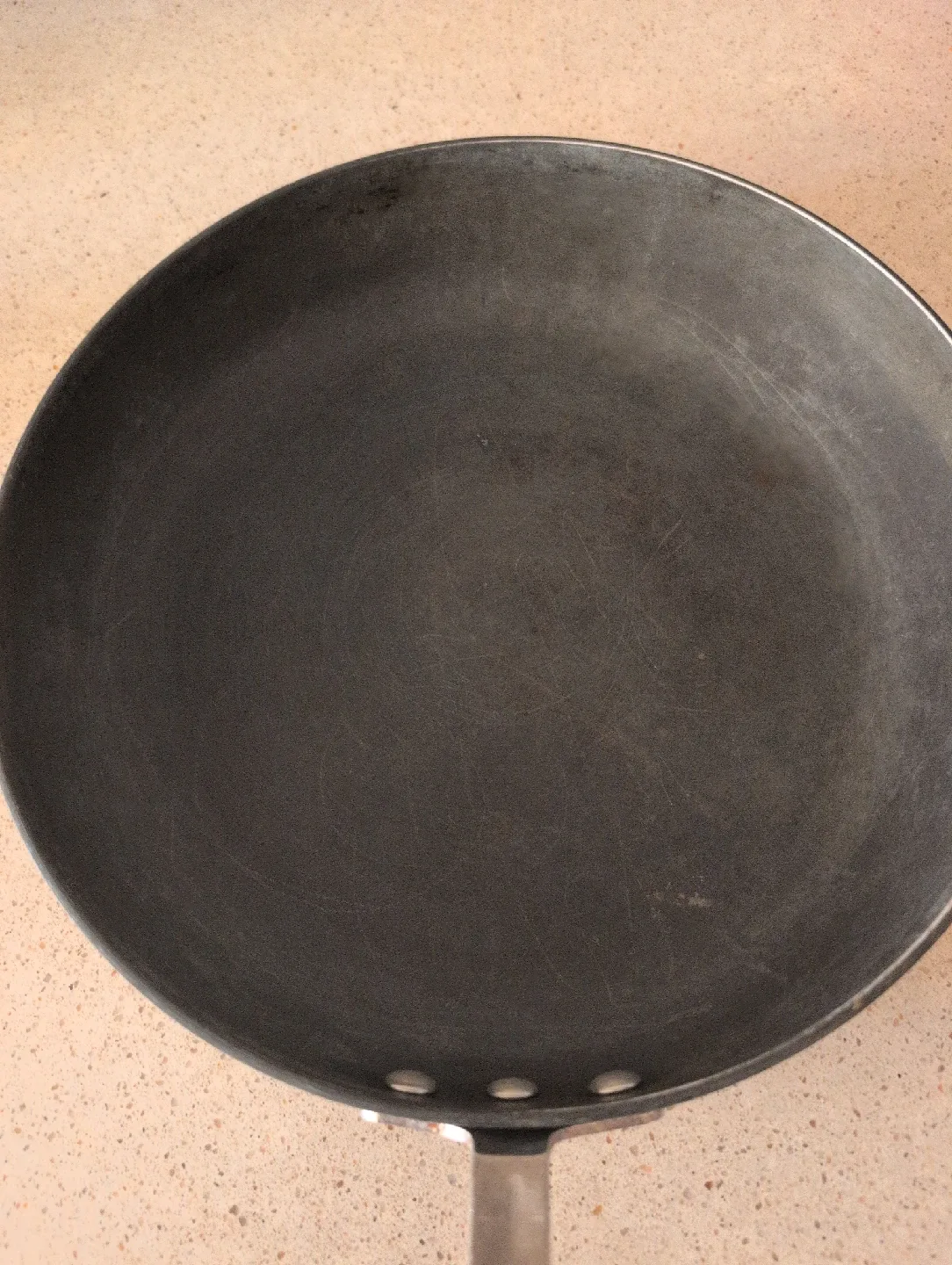 Non stick Carbon Steel Frying Pan 9inch image indicator(5)
