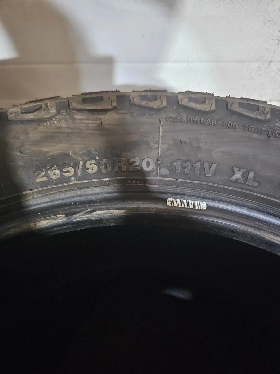 4 Alpinism A/T Tires - 265/50R20 image indicator(4)