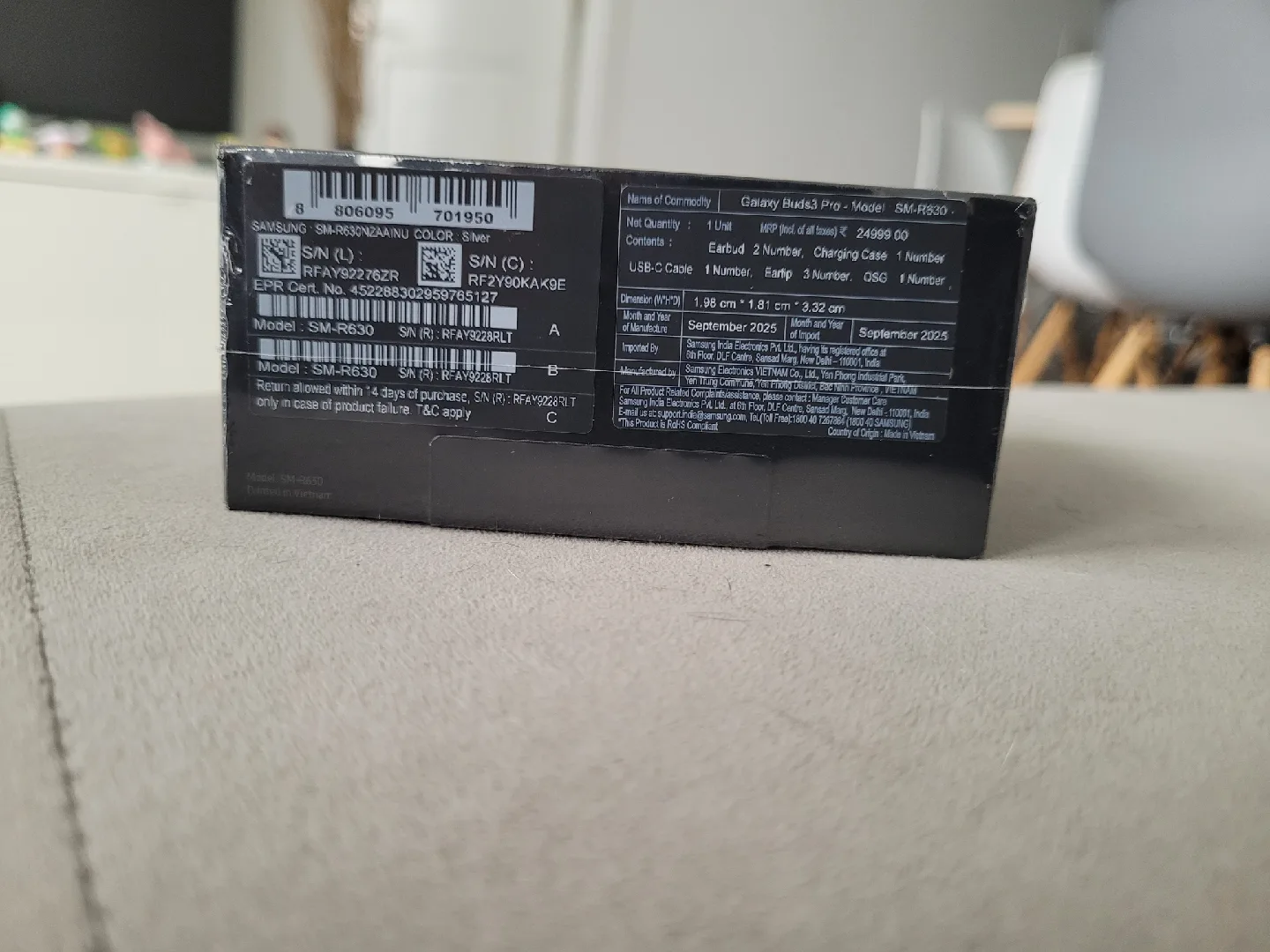 BRAND NEW, SEALED - Samsung Galaxy Buds3 Pro image indicator(3)