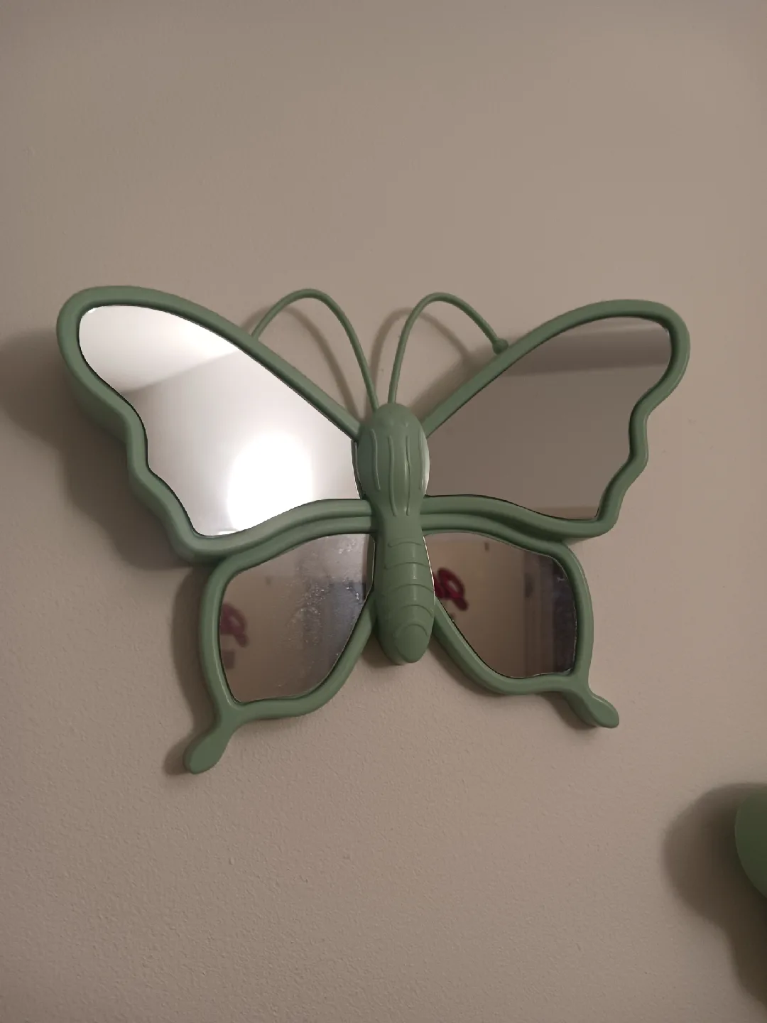Butterfly Wall Mirror Set (3pc) –Green Accent Mirrors image indicator(2)