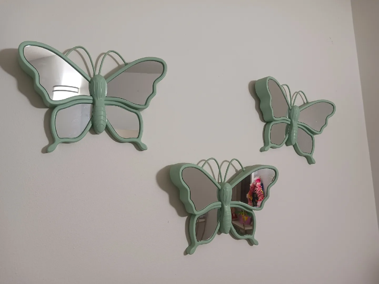 Butterfly Wall Mirror Set (3pc) –Green Accent Mirrors image indicator(5)