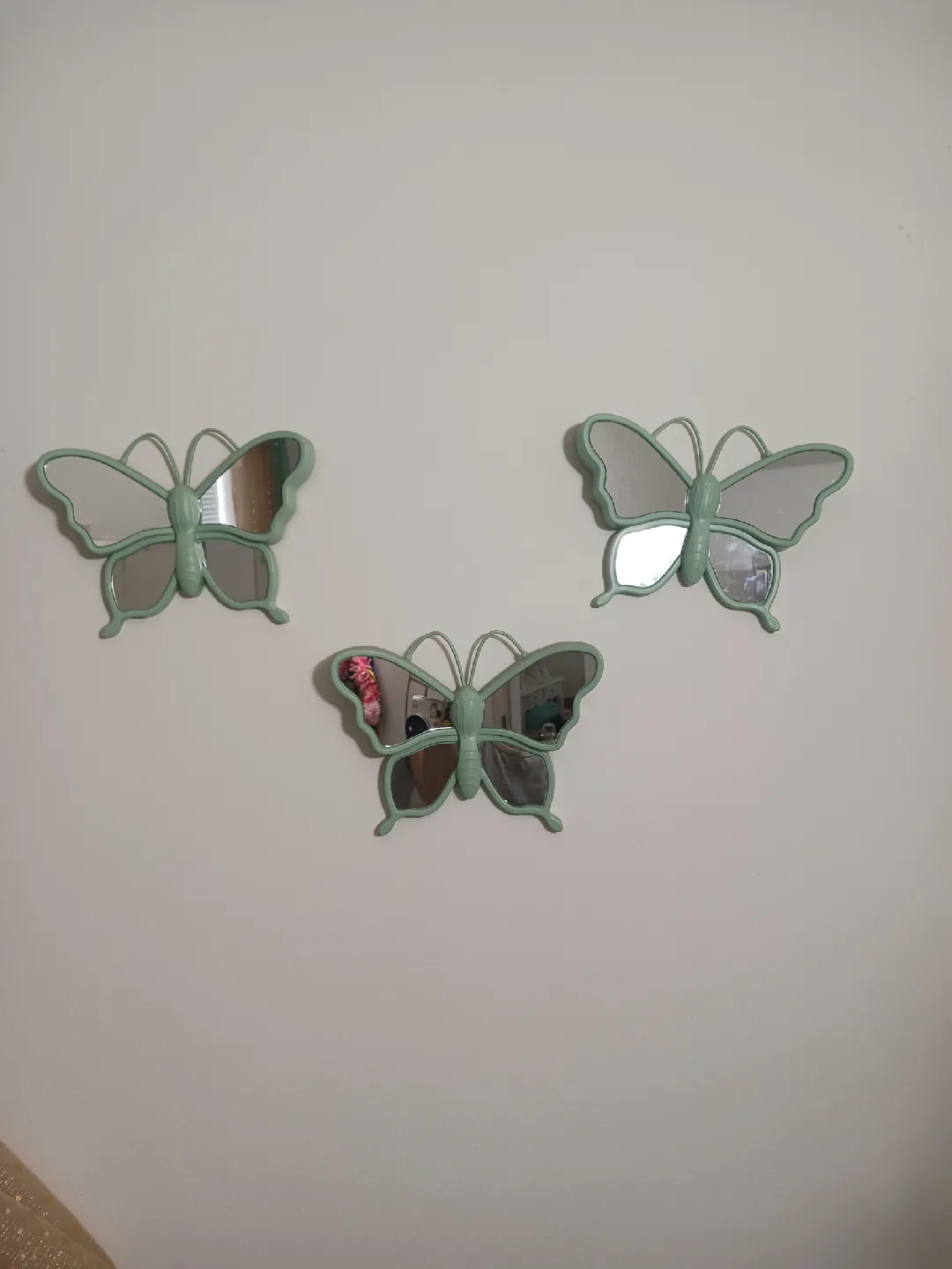 Butterfly Wall Mirror Set (3pc) –Green Accent Mirrors image indicator(7)