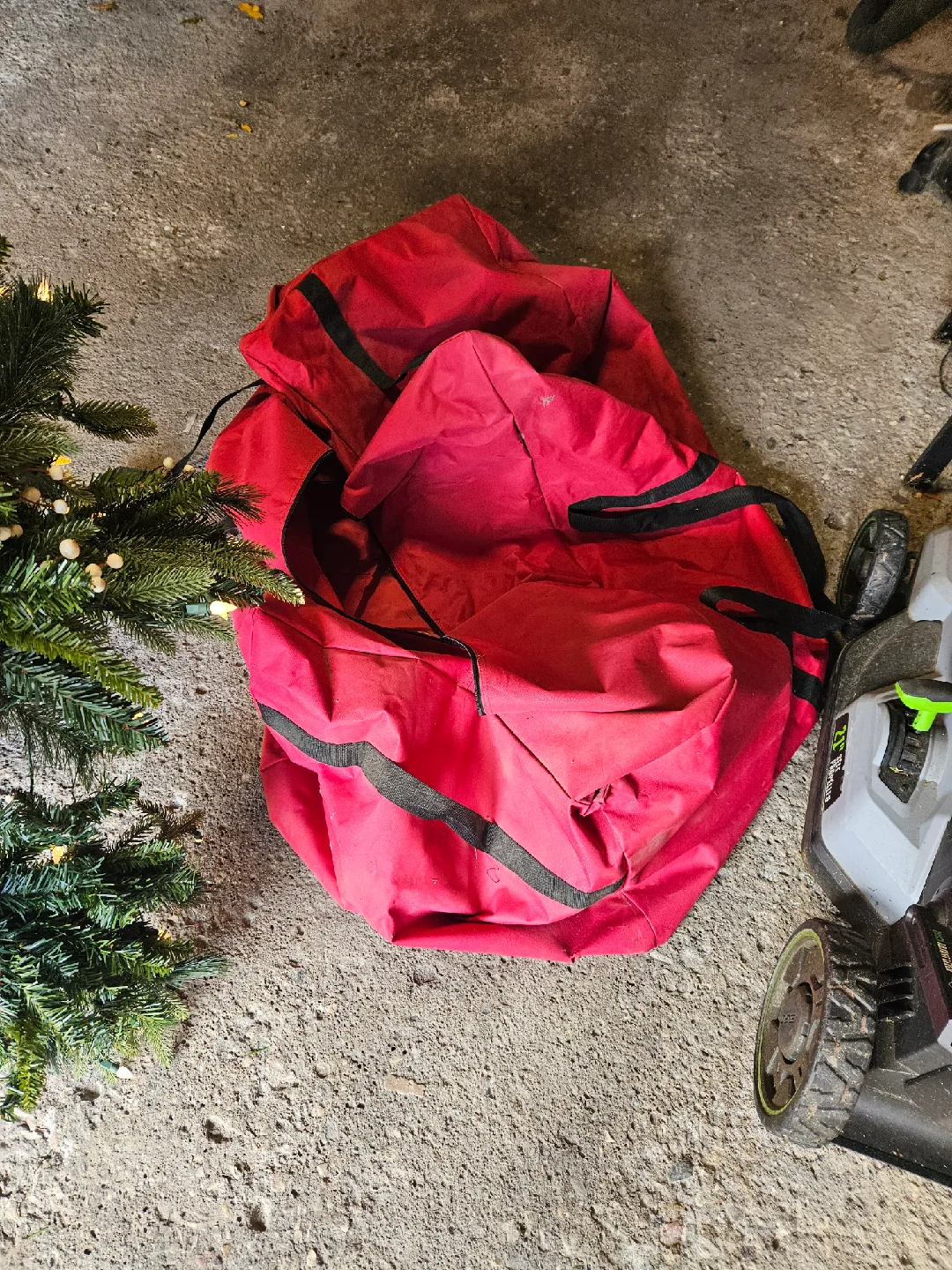 6.5' Artificial Christmas Tree prelit with Red Storage Bag image indicator(5)