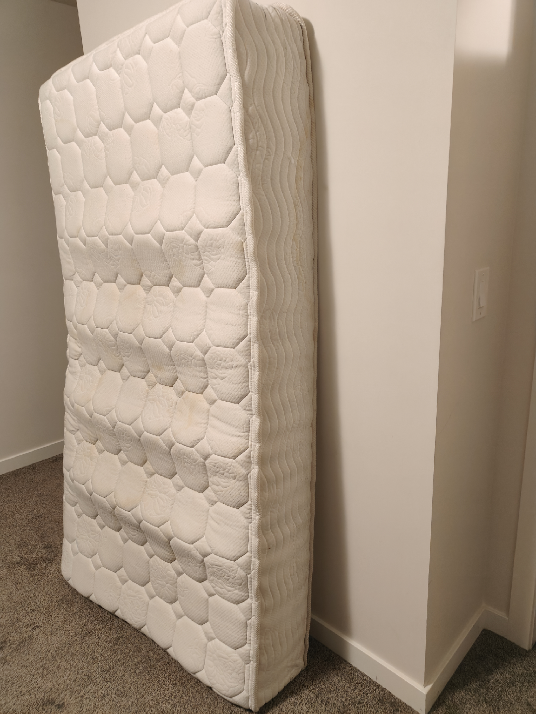 Used Mattress - Good Condition - photo 2