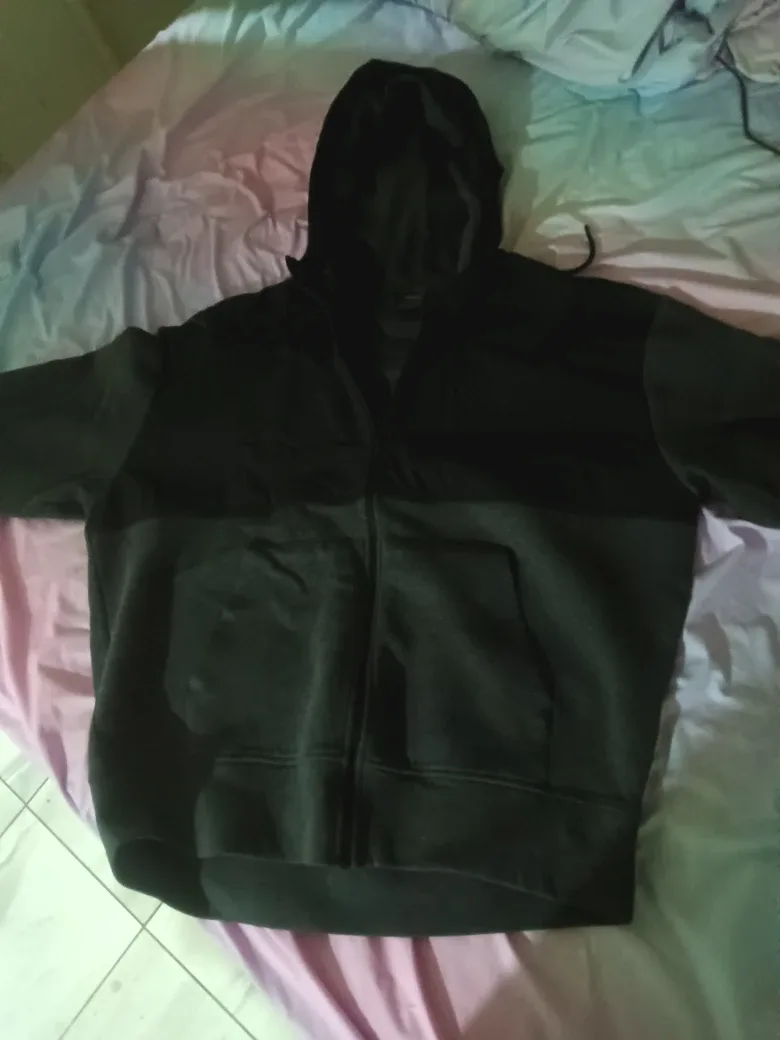 American Eagle Two-Tone Grey Zip-Up Hoodie image indicator(6)