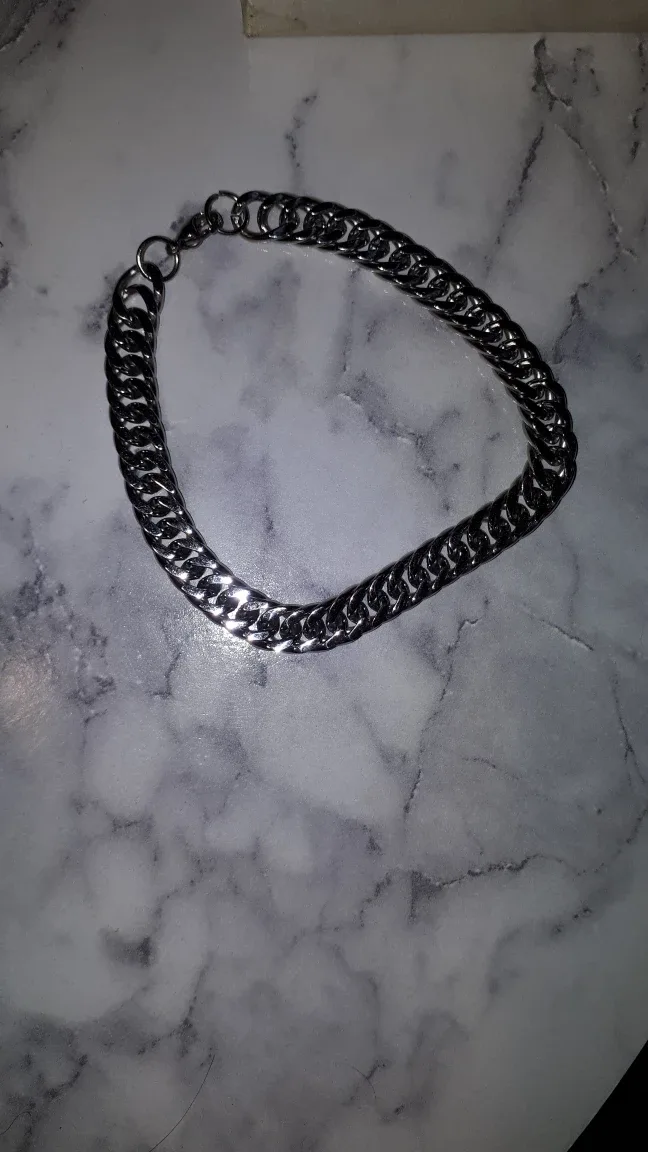 Silver tone Chain Bracelet image indicator(3)