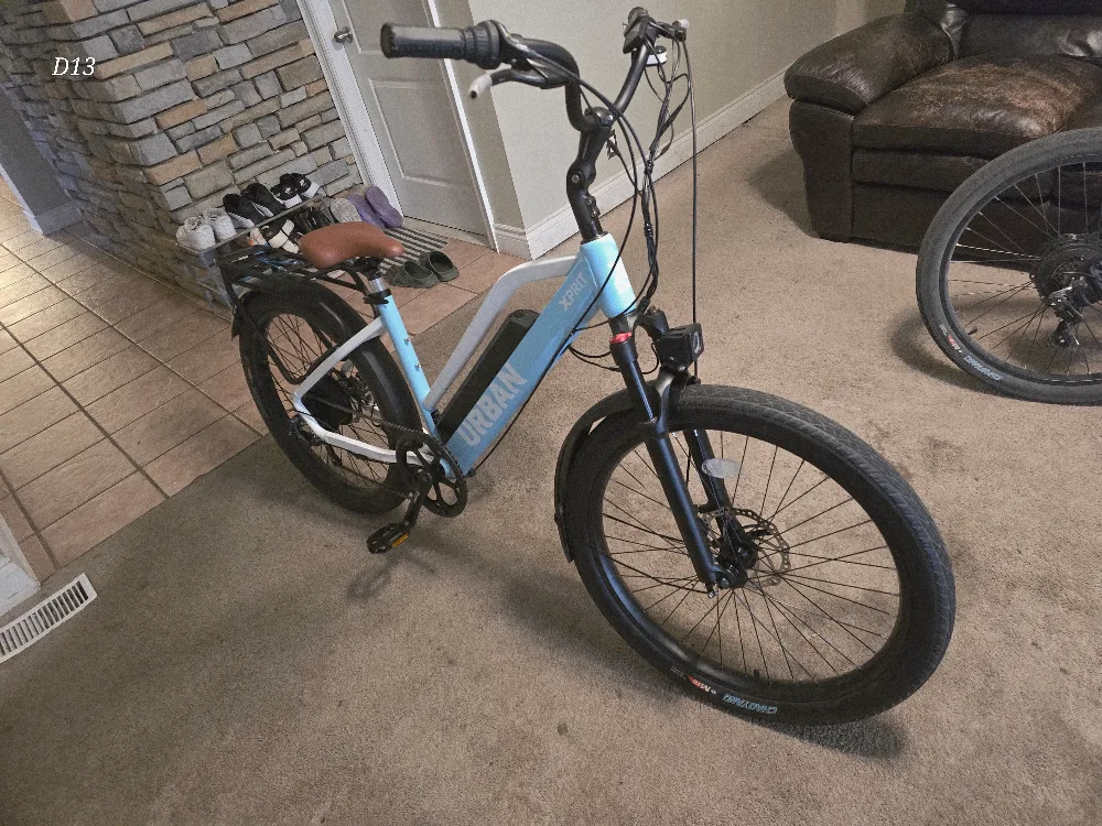 I sell or exchange for an iPhone image indicator(8)