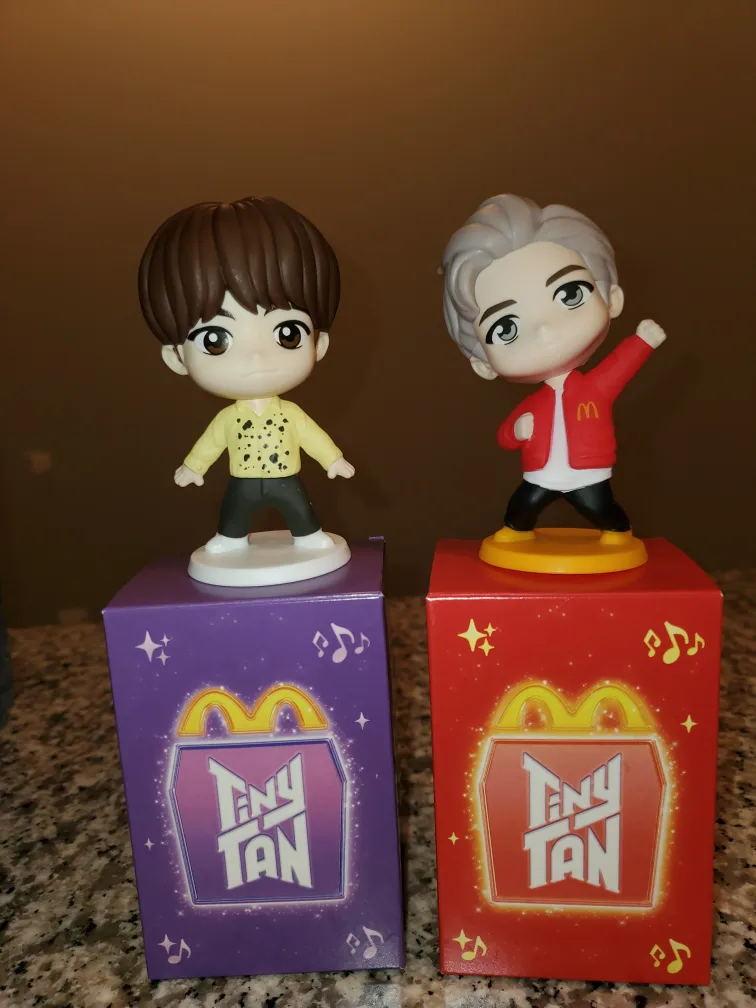 TinyTAN BTS Figures thumbnail