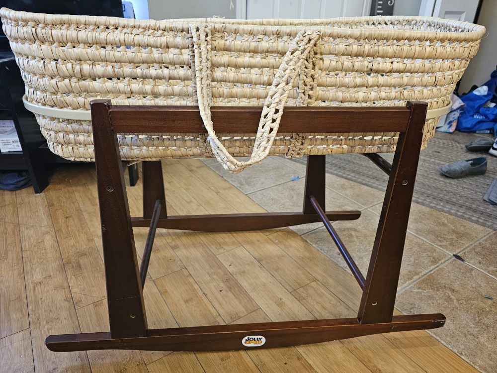 Jolly Jumper Moses Basket with Rocking Stand