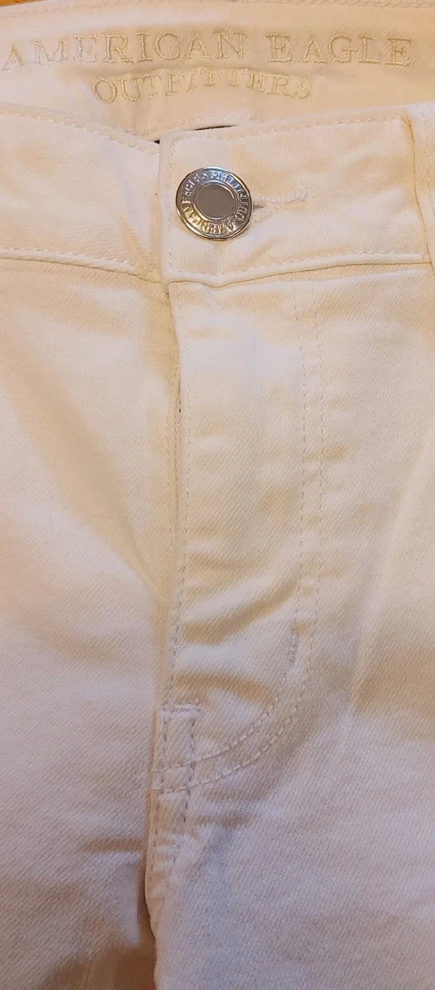 American Eagle White Jeans - Size 4 image indicator(4)