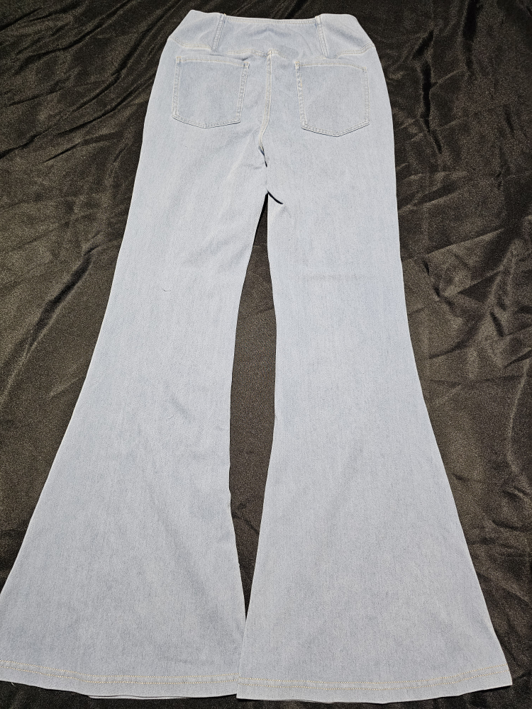 Halara extra stretchy Light Blue Flare jeggings - photo 2