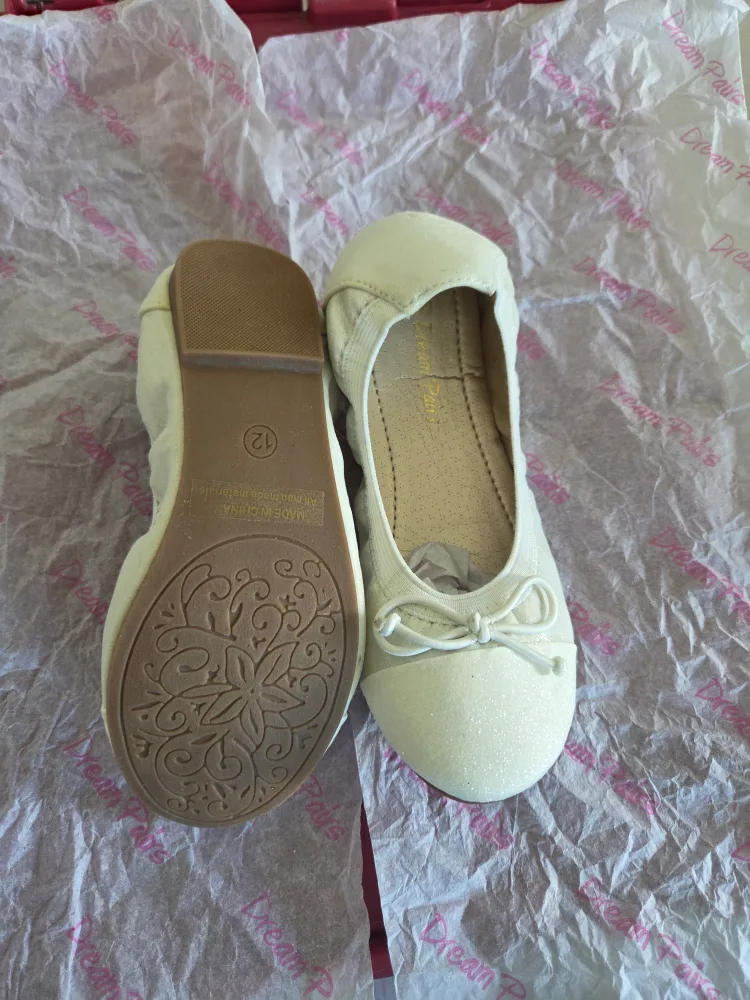 Dream Pairs White Ballet Flats - Size 12 image indicator(2)