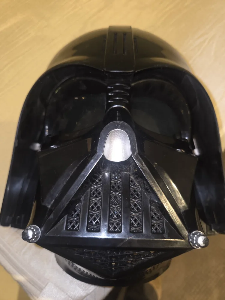 Darth Vader Voice Changing Mask image indicator(4)