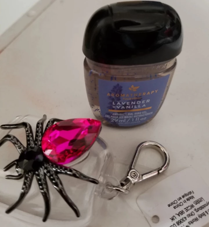 Halloween spider Holder + sanitizer 🥕 - photo 3