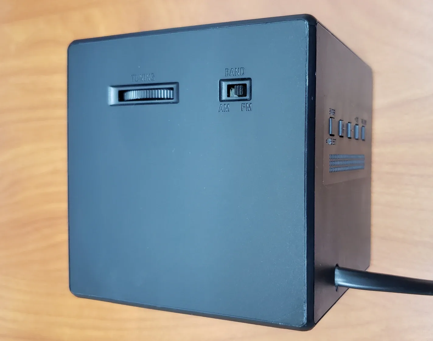 Sony ICF-C1T FM/AM Clock Radio image indicator(7)