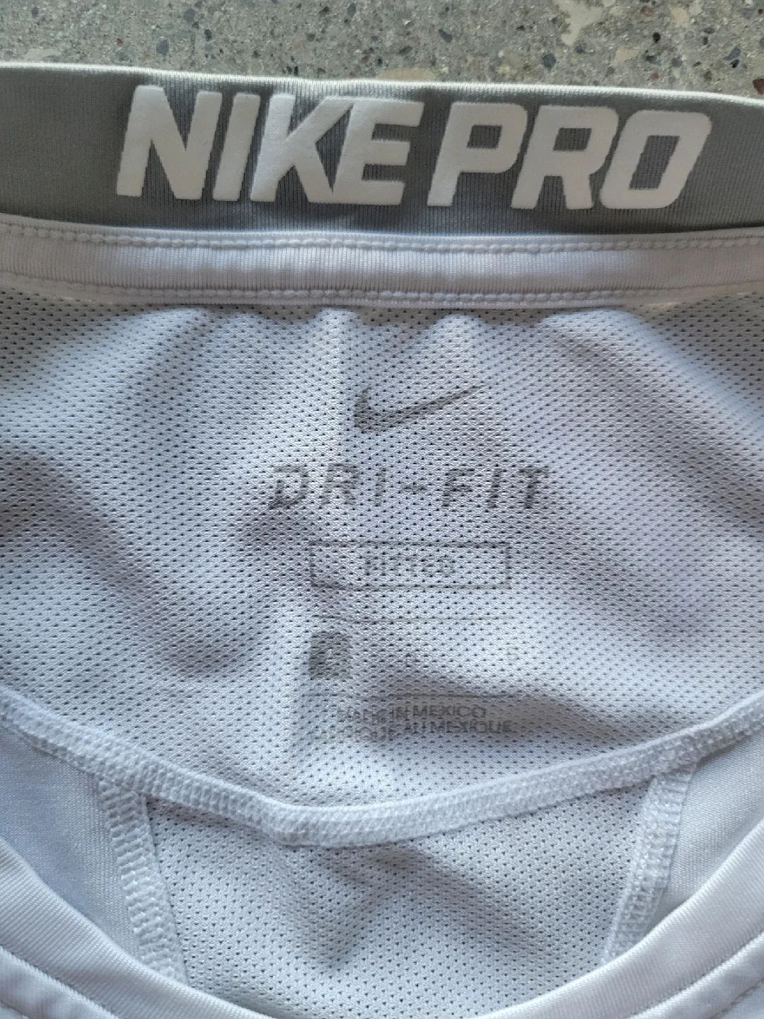 Nike Pro Dri-FIT Sleeveless Training Top image indicator(3)