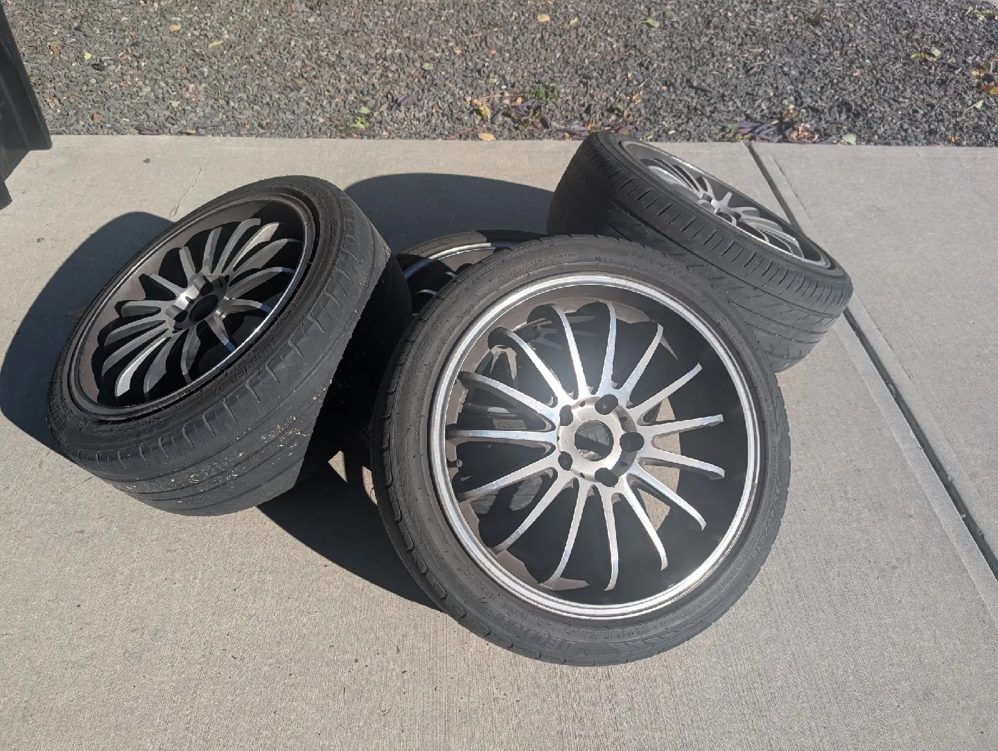 Set of 4 Thunderer Mach 1 Radial Tires 235/40ZR18 image indicator(2)