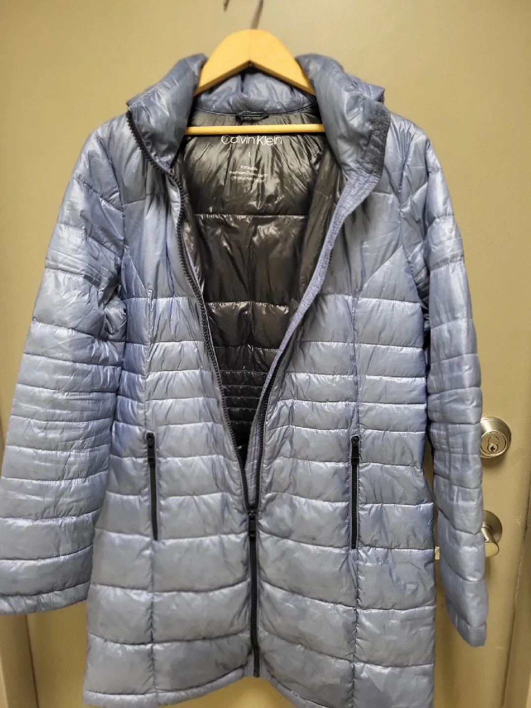 ​Calvin Klein Women Packable Puffer Jacket - 0°F Warmth Factor image indicator(3)
