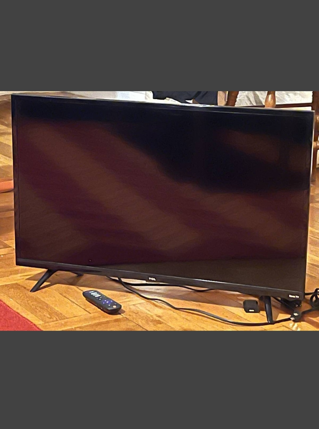 (Free Delivery) TCL TV 32 Inch 720p Roku Smart LED TV (2019) - photo 2
