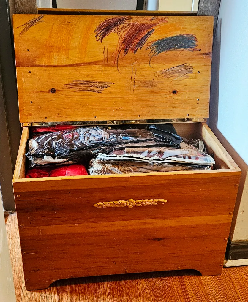 Wooden Cedar Chest ✨️ image indicator(3)