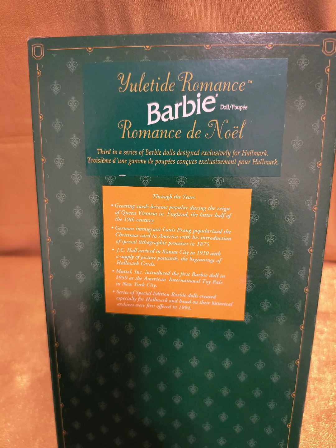 Hallmark Yule Tide Romance Barbie Doll - Special Edition image indicator(3)