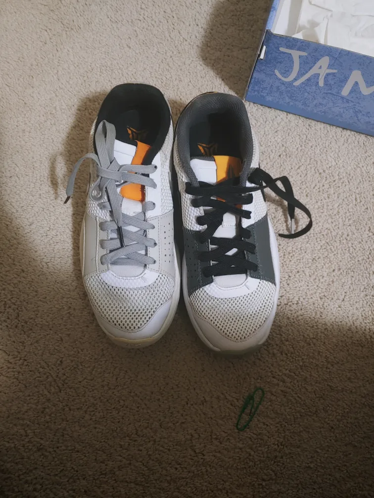 Nike Everyday Hustle White/Grey Sneakers image indicator(2)