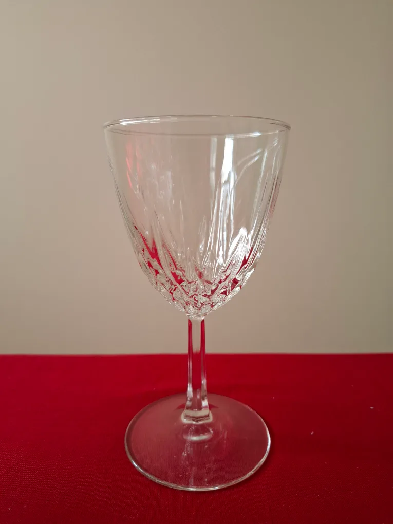 Wine Glasses - Set of 12 image indicator(4)