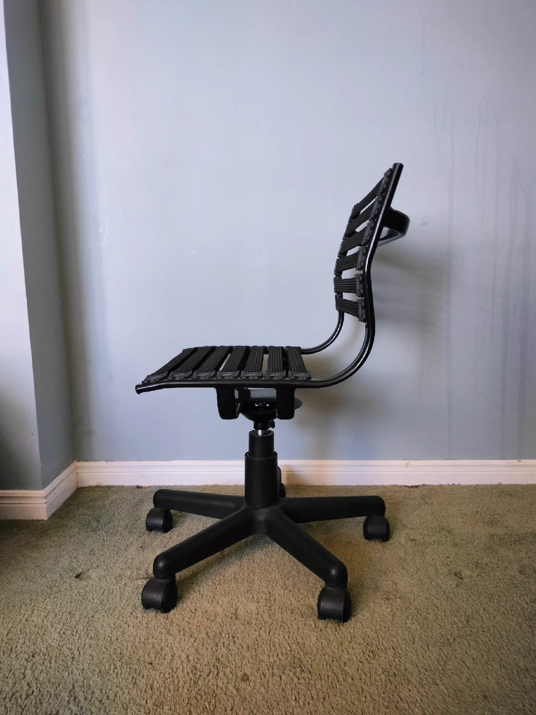 Allison Bungie Flat Low Black Office Chair image indicator(3)
