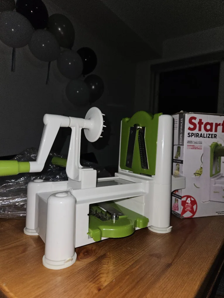 Starfrit Spiralizer - Like New! image indicator(2)
