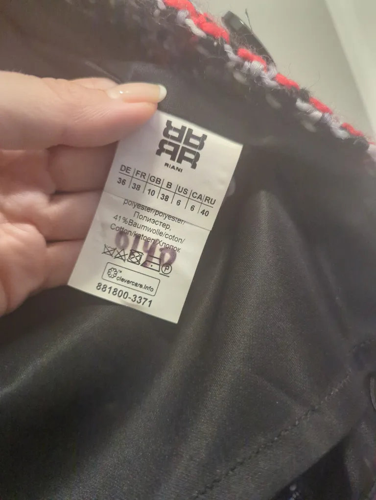 Riani Jacket - Size US 6 image indicator(2)