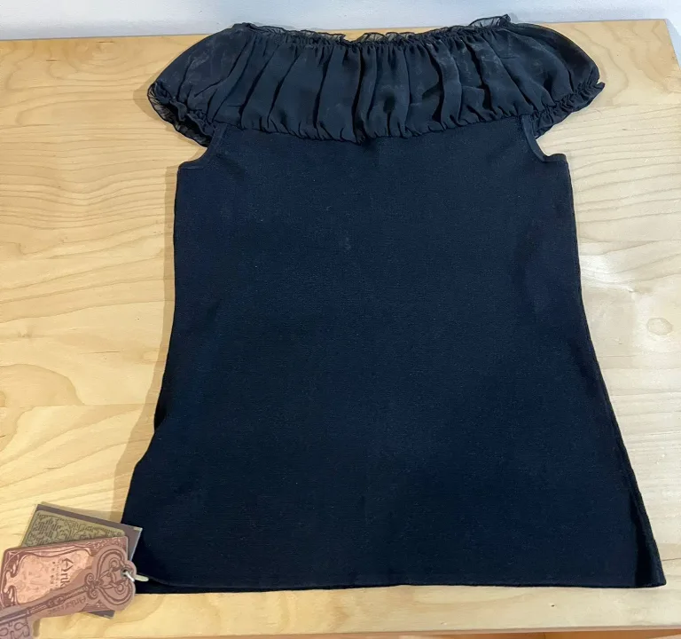 Aritzia Babaton Black Top image indicator(2)