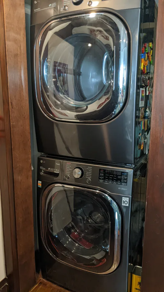 LG ThinQ Washer/Dryer Combo thumbnail