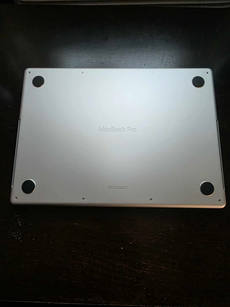 MacBook Pro 14" - photo 3