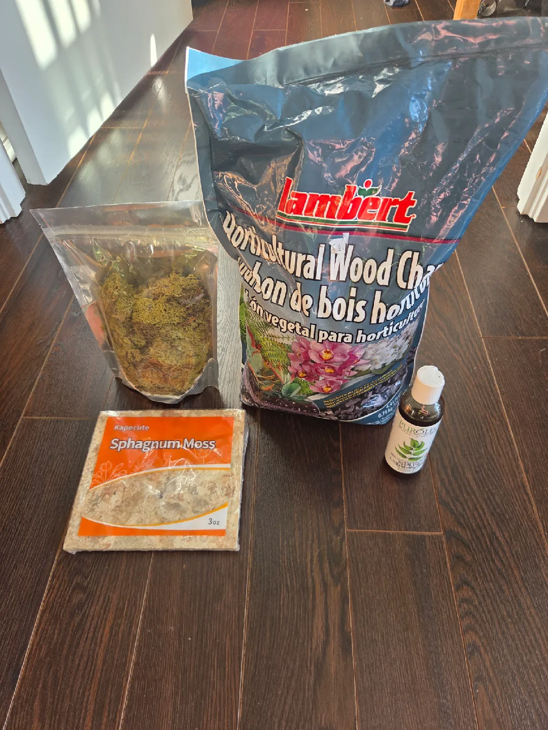 Gardening Supplies: Horticultural Wood Chips, Neem Oil, Moss thumbnail