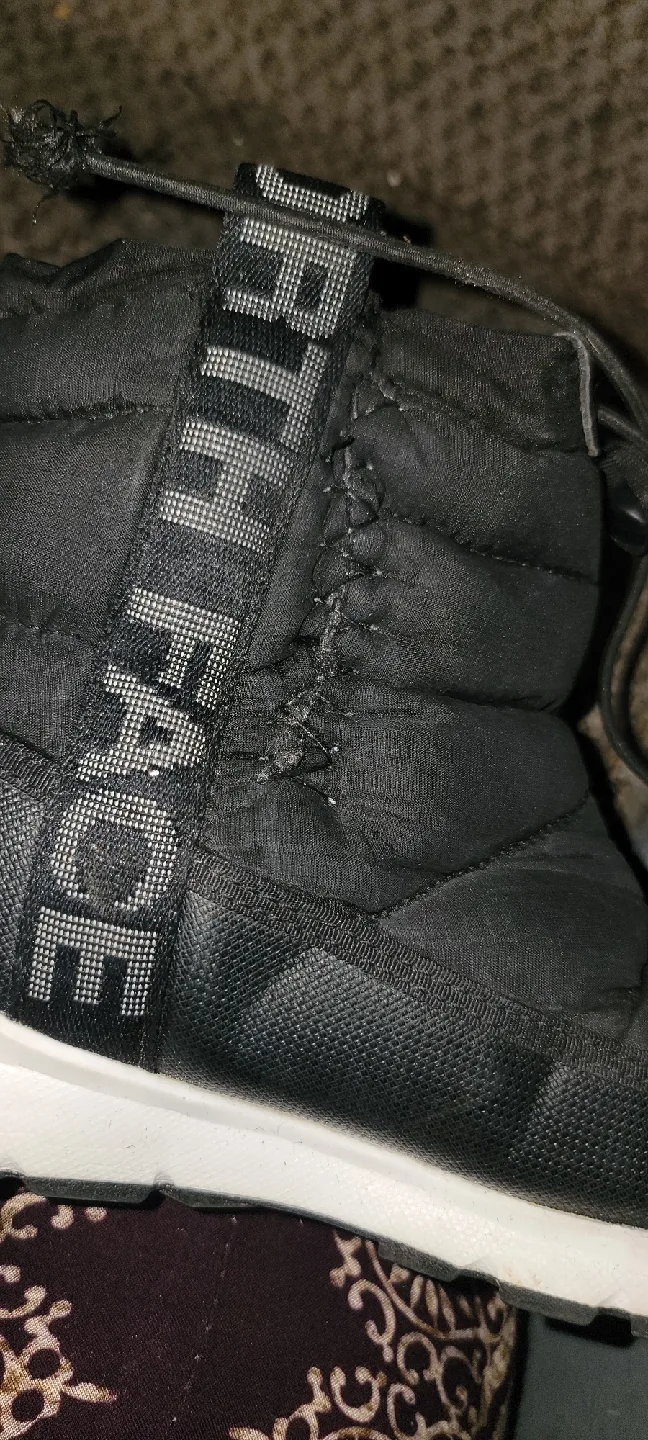 The North Face Black Winter Boots size 4 image indicator(3)