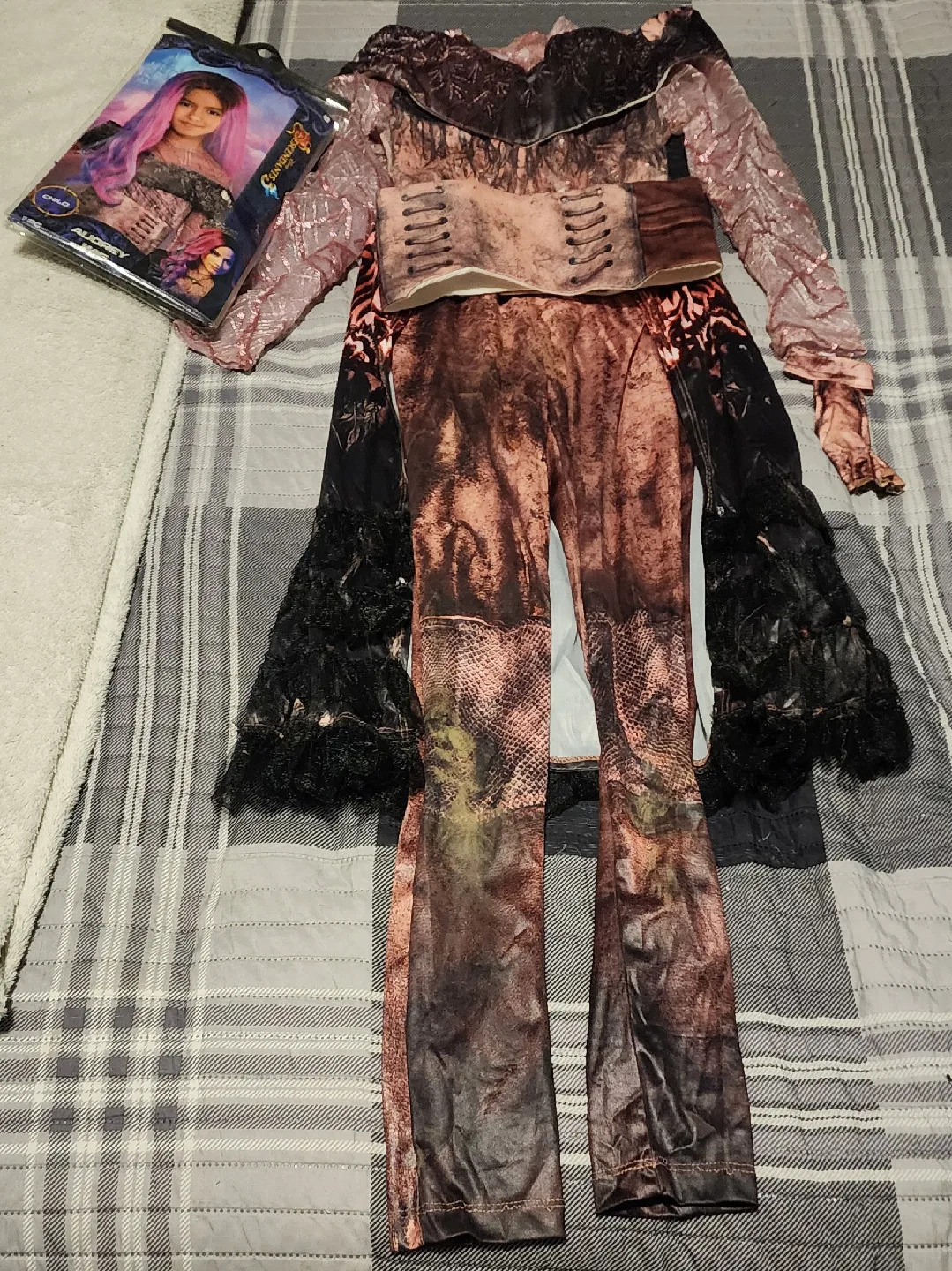 Descendants 3 Audrey Costume - medium 8/10 thumbnail