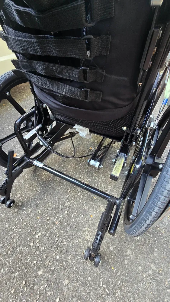 Tilt Quickie Wheelchair image indicator(3)
