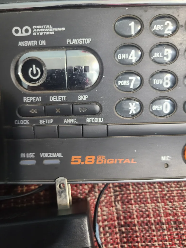 AT&T Expandable Cordless Phone image indicator(2)