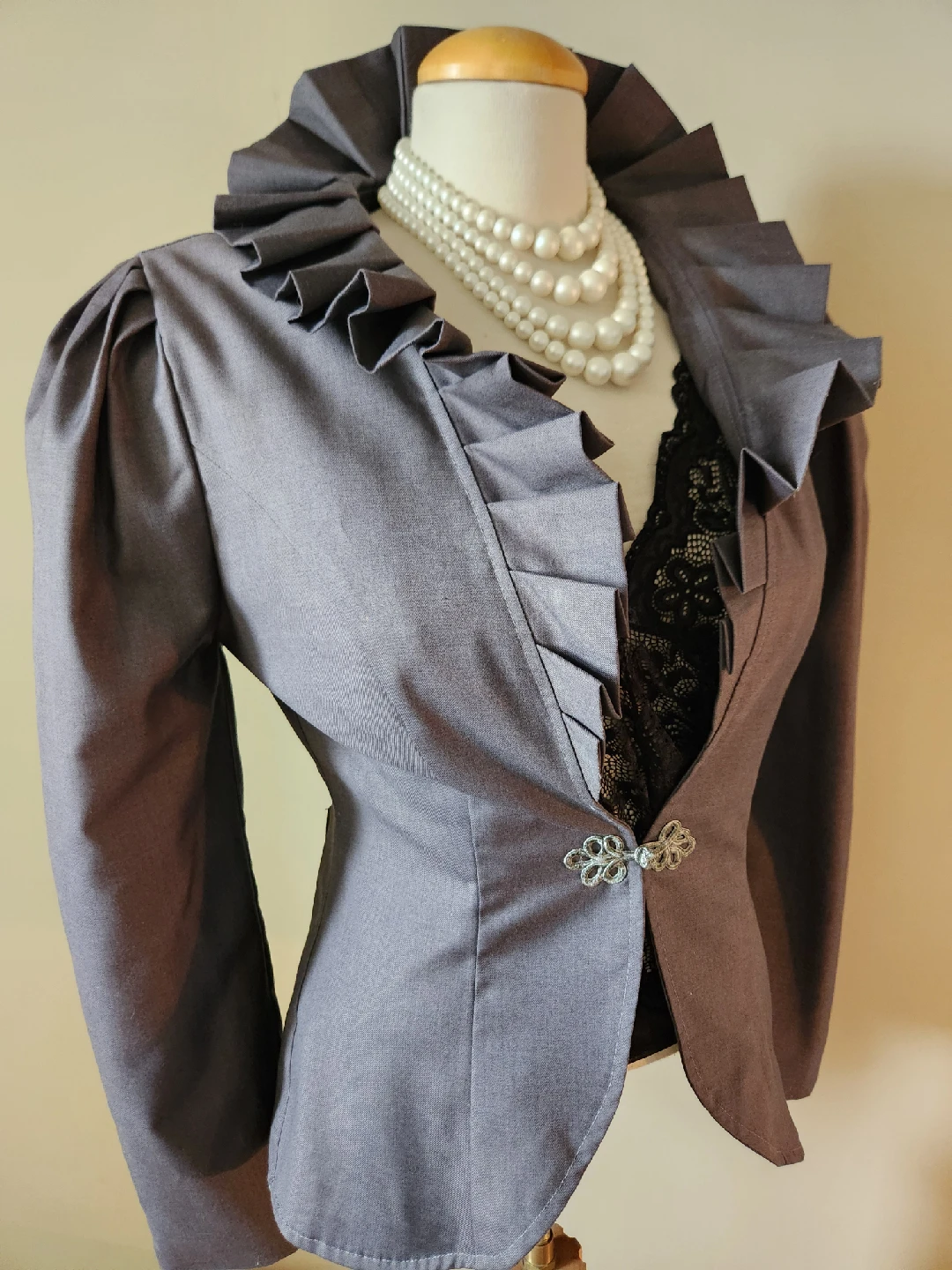Grey Ruffled Victorian revival fitted Jacket - photo 2
