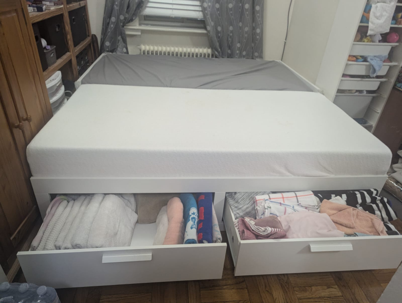 IKEA Hemnes Daybed Frame with Mattress