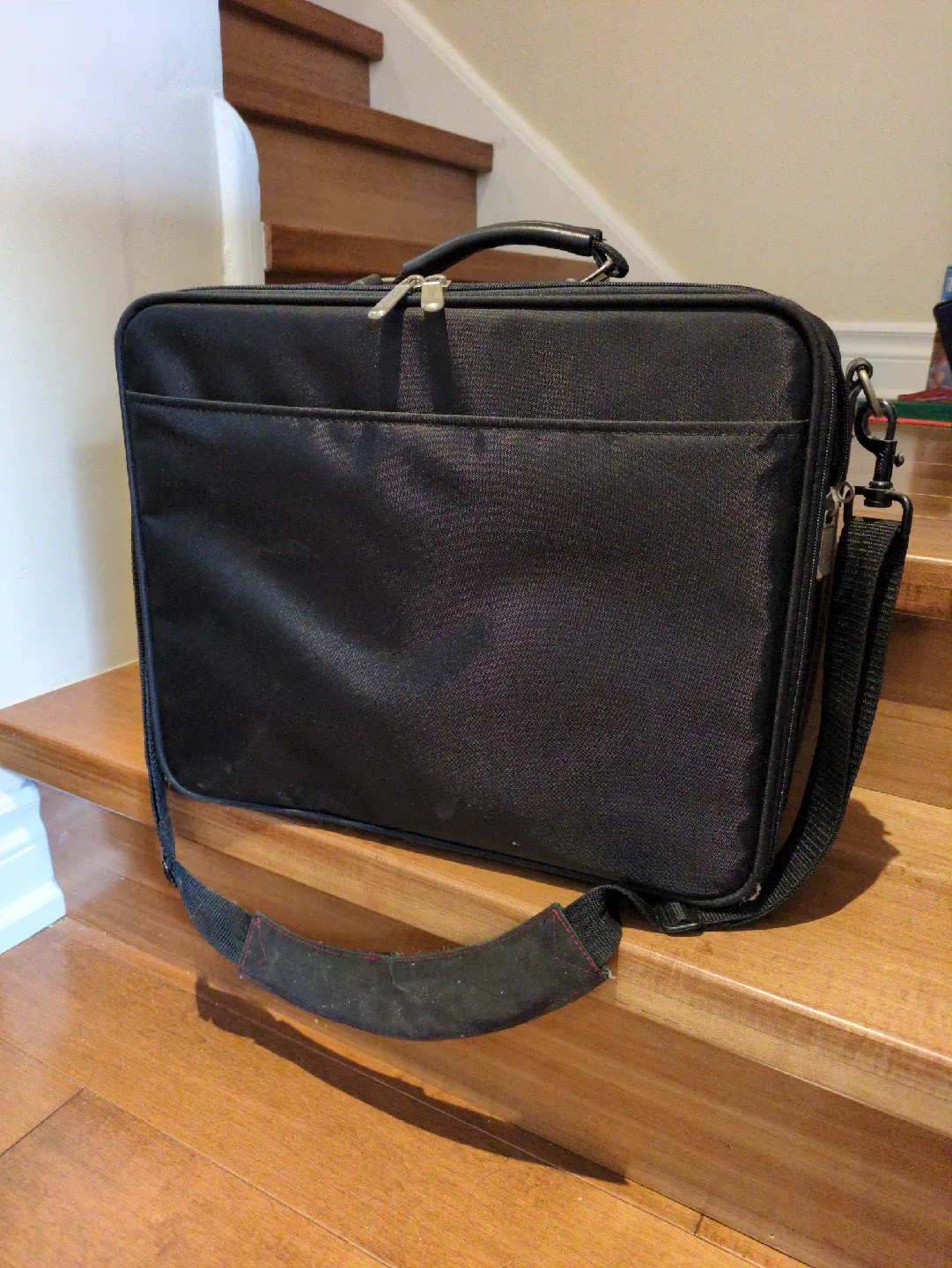 Targus Black Laptop Bag image indicator(3)