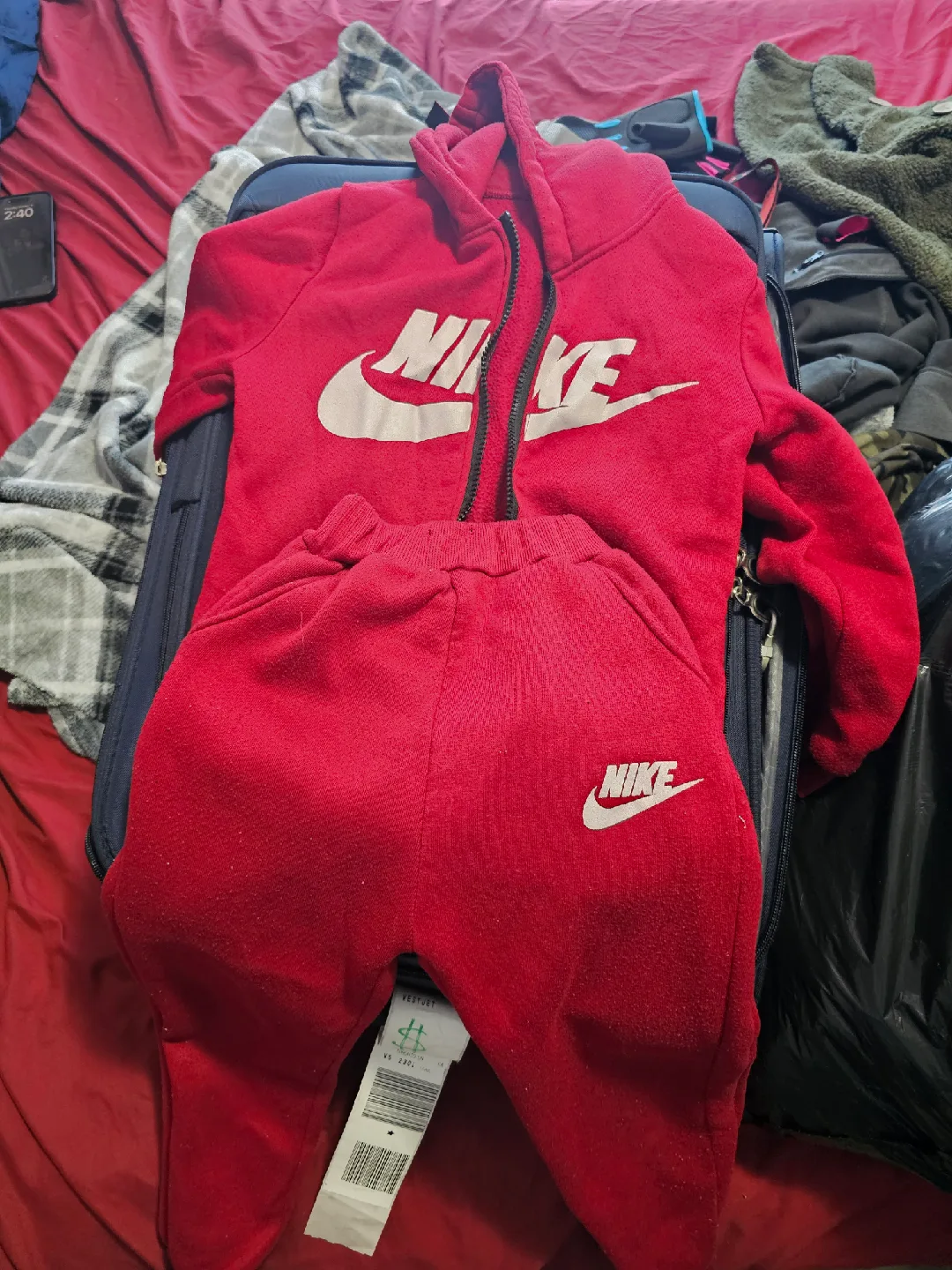 A bag of mix nax! clothes and shoes and slippers image indicator(6)