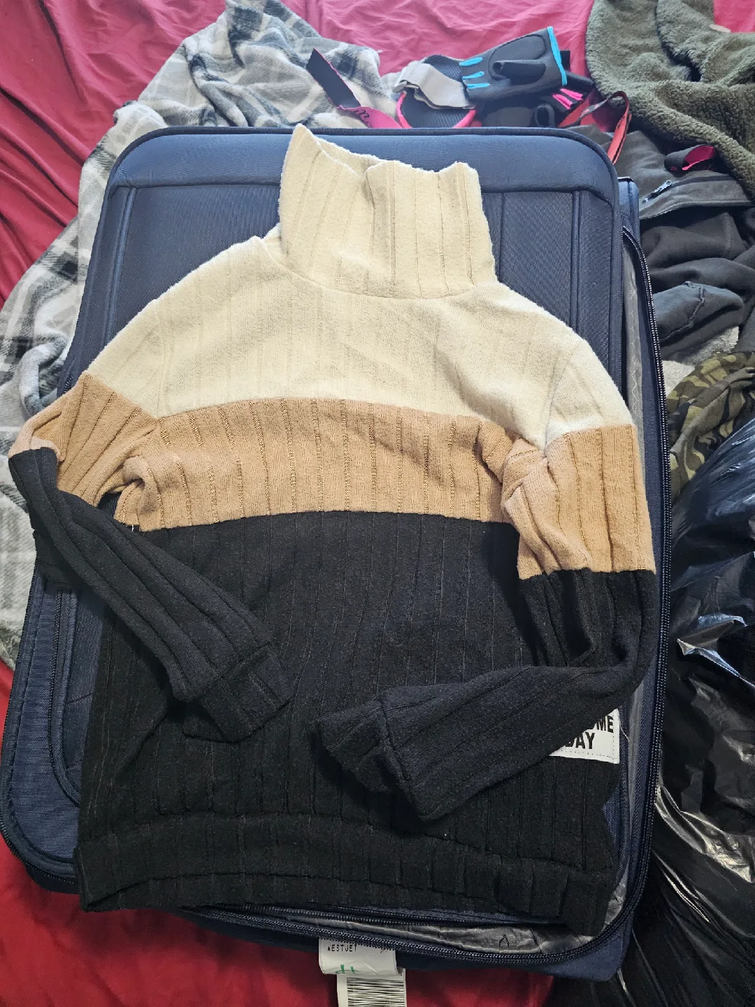 A bag of mix nax! clothes and shoes and slippers image indicator(9)